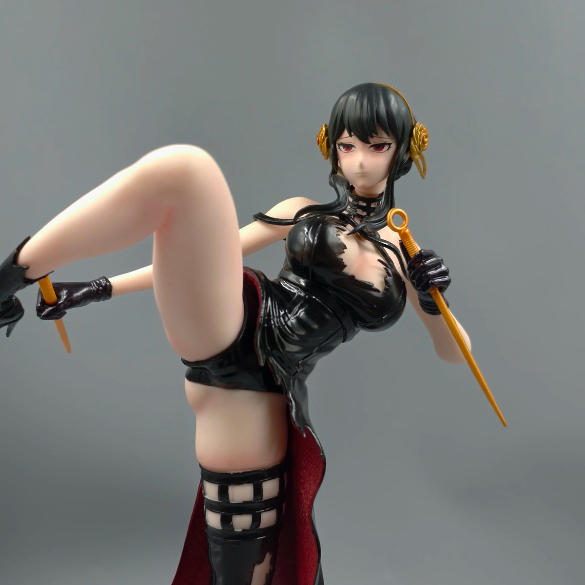 32cm 12.5 inch Anime Yor Forge Action Figures Pvc Statue Desktop Ornamen Collection Statue Model Decoration Room Desk Toys Gifts