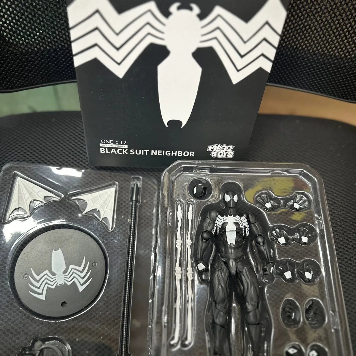 Hot Toys Superior Spider-Man Miles Morales Articulated Action Figure Collectible Toy With Replaceable Heads Hands And Stand