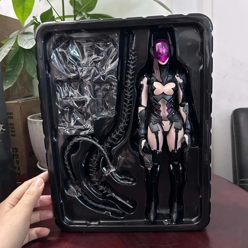 PLAY ARTS The Dark Knight Rises Catwomen Bane Bruce Wayne Joker Action Figure Selina Kyle Model Toys Collection Doll Desk Decor