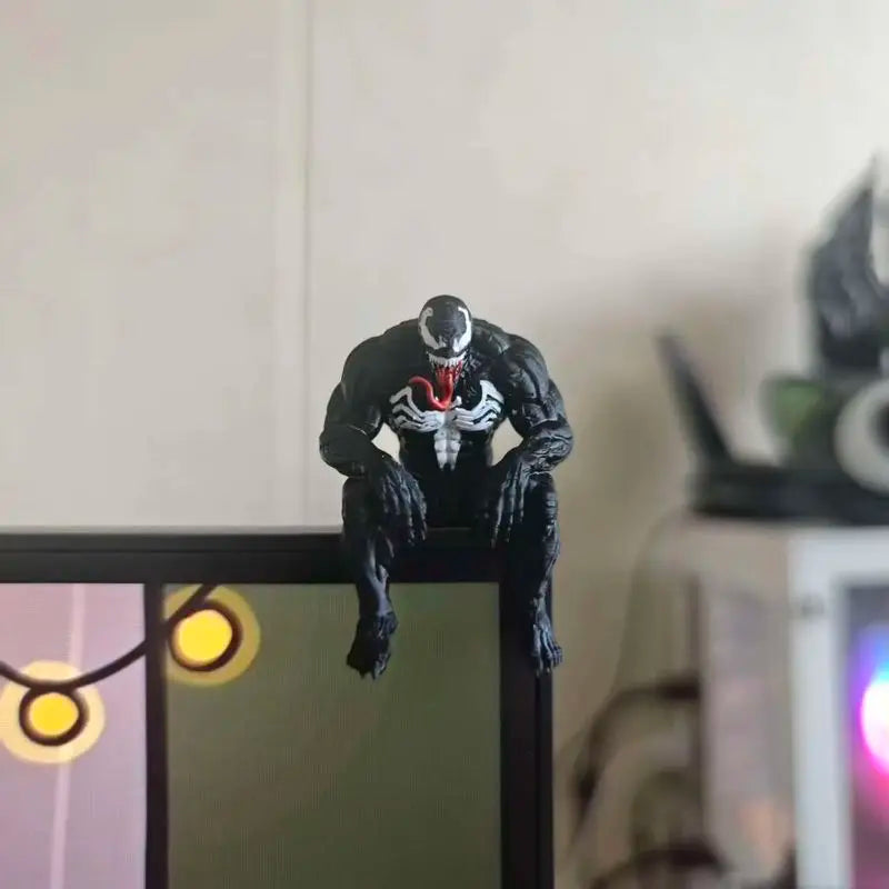 Spider Man Batman Sitting Posture Anime Figure Statue Statue Collection Model Toy Car Desktop Ornament Collect Toy Gift