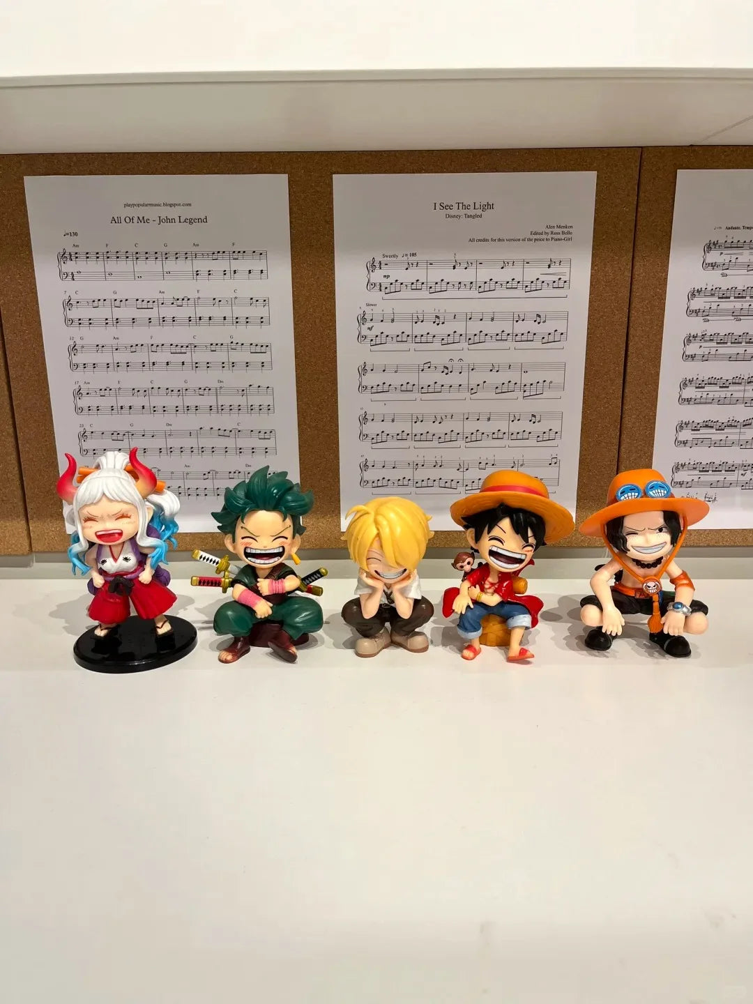 One Piece Anime Figure Sitting Laughing Luffy Action Figure Kawaii Sanji Zoro Ace Yamato Figurine Collection Toy Doll Gift Model