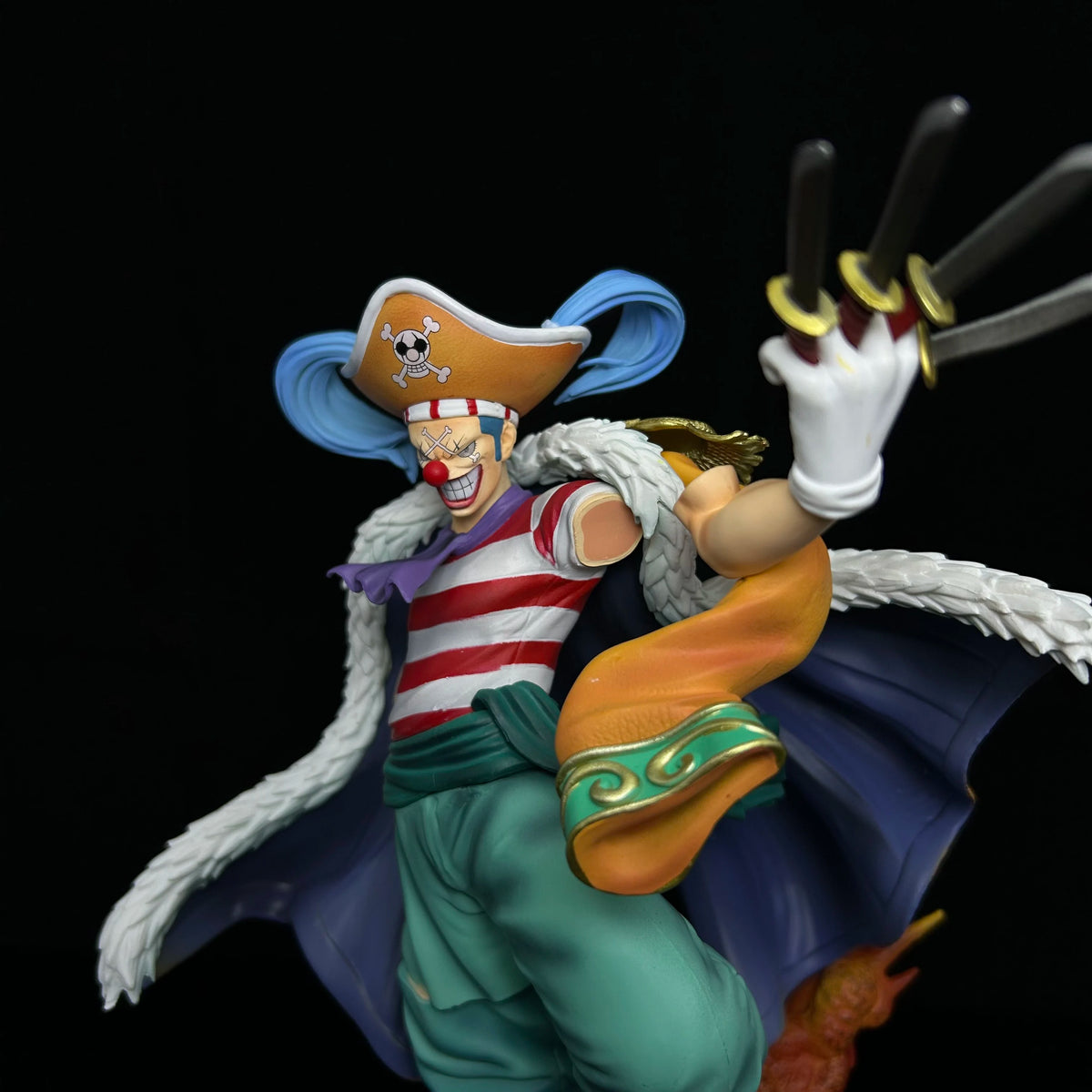 26cm/10.24in One Piece Buggy The Man of the Grand Line Four Emperor Model Statue Anime Figure