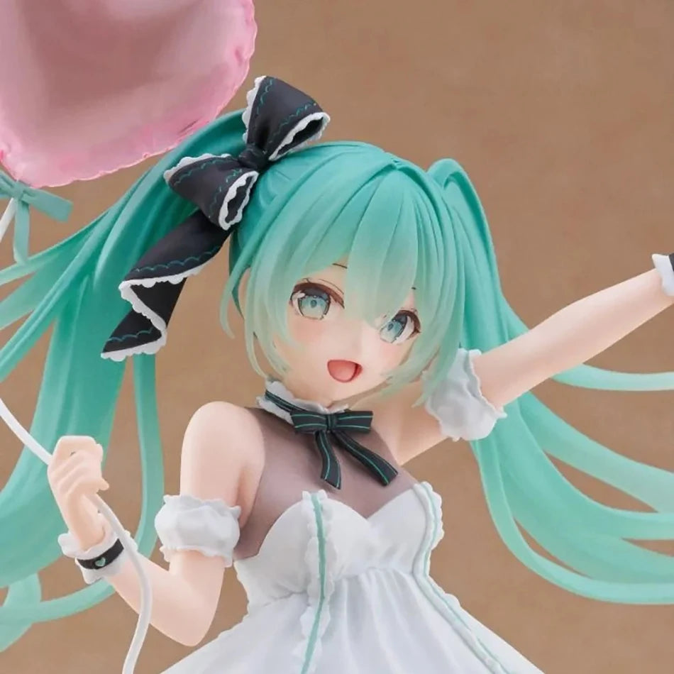 In Stock 19CM Hatsune Miku Birthday 2025 Amp Fancy Ver.~ Kawaii Anime Action Figure PVC  Desktop Decoration Collection Model Toy