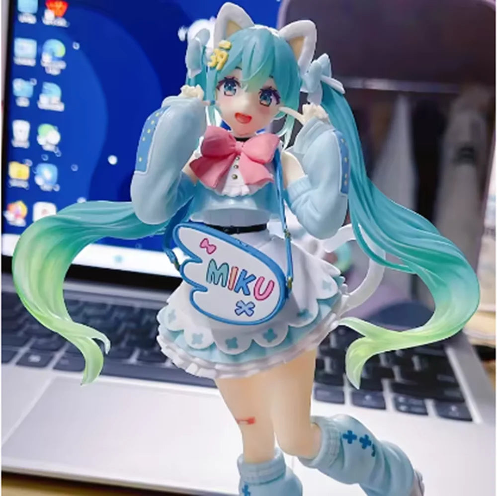Hatsune Miku Anime Figure Action Figurine Model Collector Toys Hatsune Miku BANPRESTO Collectible Gift