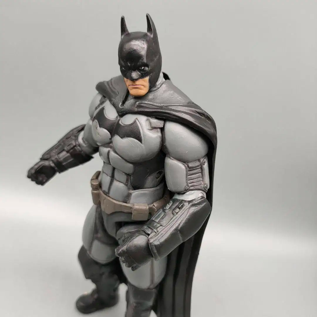 New In Stock 16cm Bat Action Figures Perfec Collectibles Desktop Ornaments Decorative Items Festival Surprise Gifts For Fans