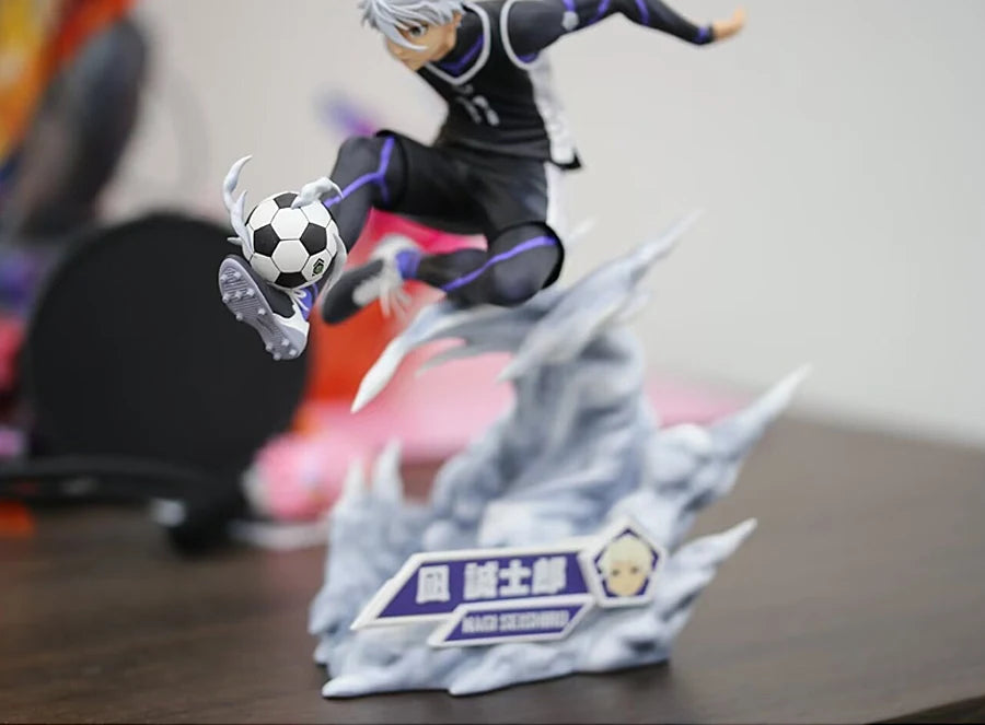 21cm Blue Lock Nagi Seishiro Action Figure Dynamic Shooting Pose Statue Anime Model Toy Desktop Ornament Gift For Soccer Fans