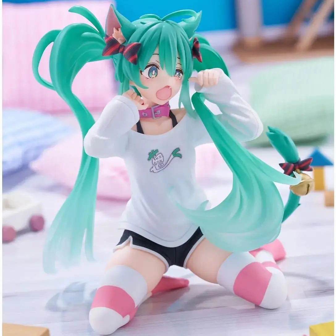 Hot Hatsune Miku Desktop Cute Action Figure 11cm Neko T-Shirt Ver. Anime Figurine Kawaii Girl Model Toy Gift Birthday present