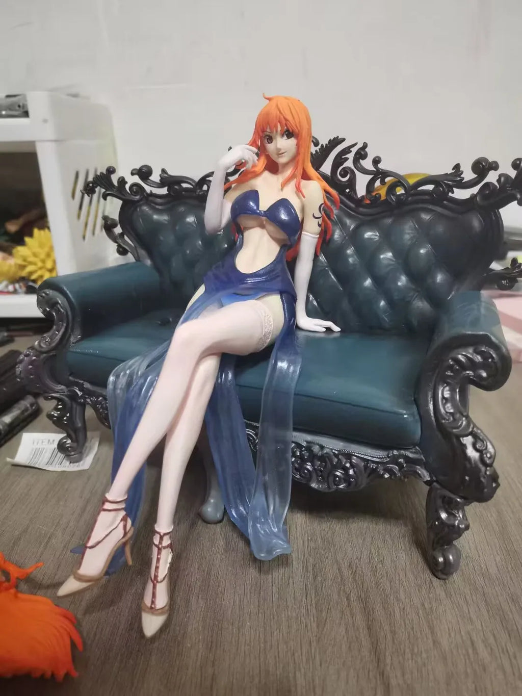 One Piece Wang Nami Suit Mob Series Fourth Round Sofa Nami Handmade Statue Desktop Ornament Birthday Gift Quality Simulation