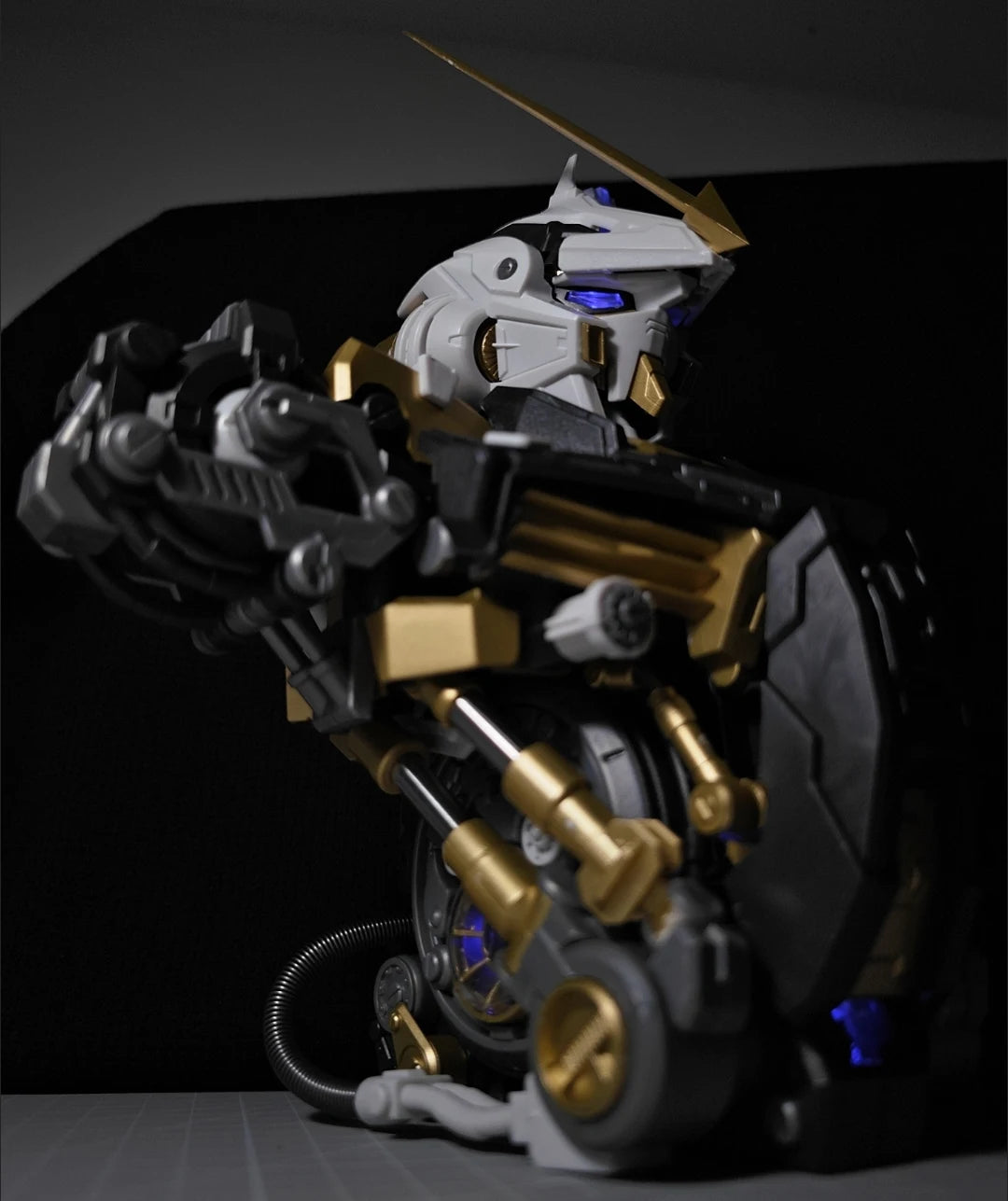 Bandai new 1/35 Gold Heretic Avatar Chest Gold Heretic Chest Metal Color Special Edition Gold Confusion Assembly Model