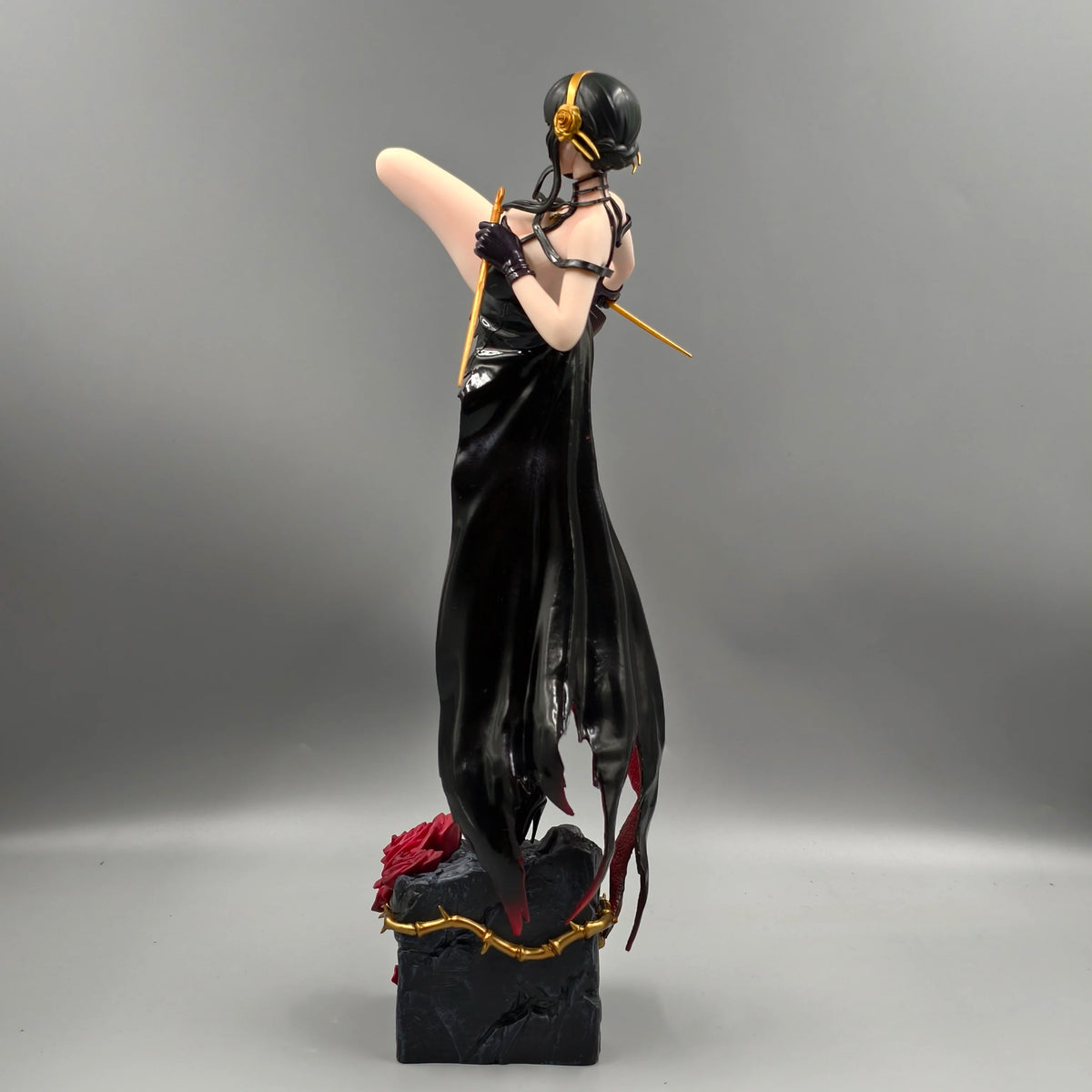 32cm 12.5 inch Anime Yor Forge Action Figures Pvc Statue Desktop Ornamen Collection Statue Model Decoration Room Desk Toys Gifts