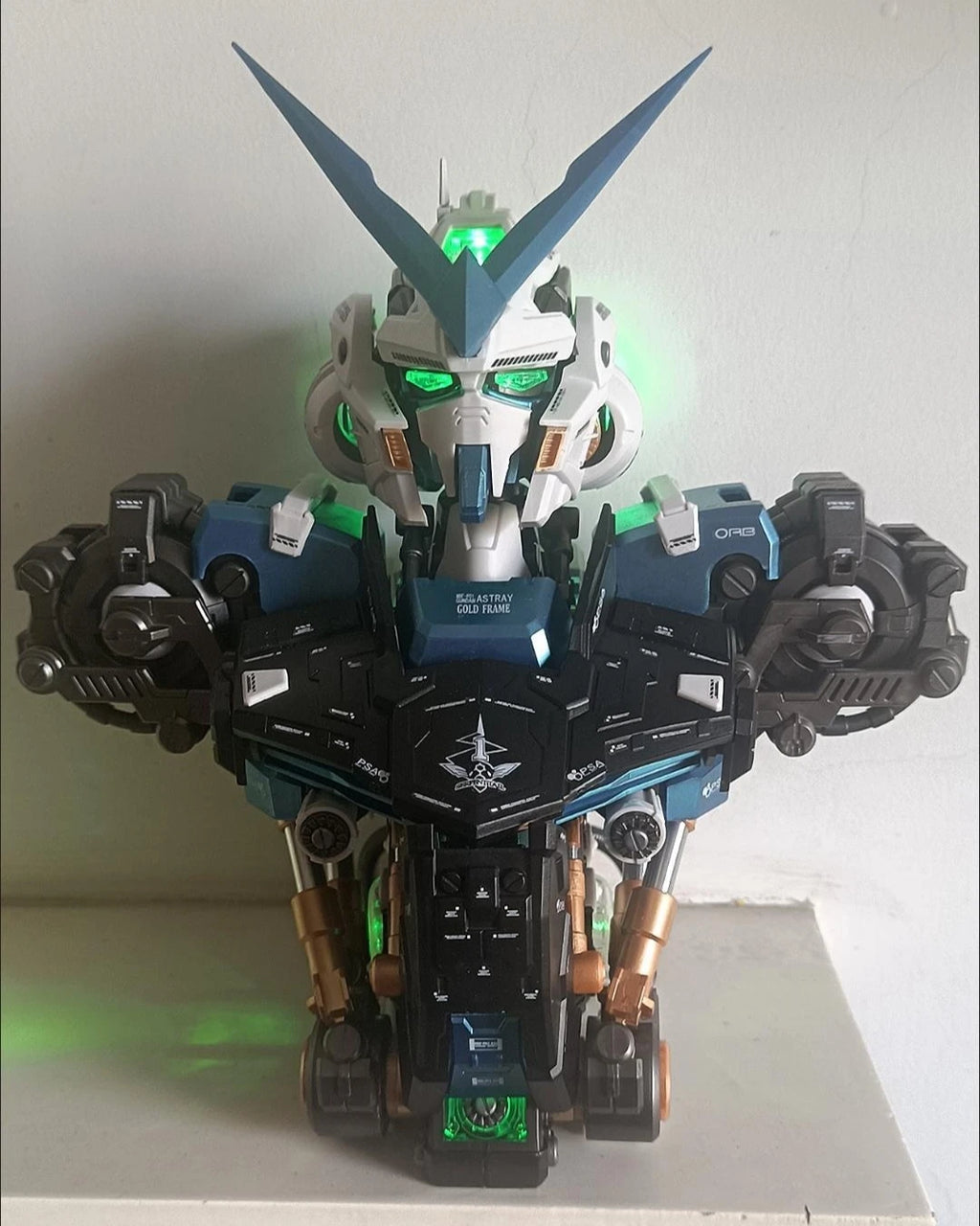 Bandai New 2026  Astray Blue 1/35 Large Size Blue Heretic Avatar Chest Blue Heretic Component Model Collection Gift