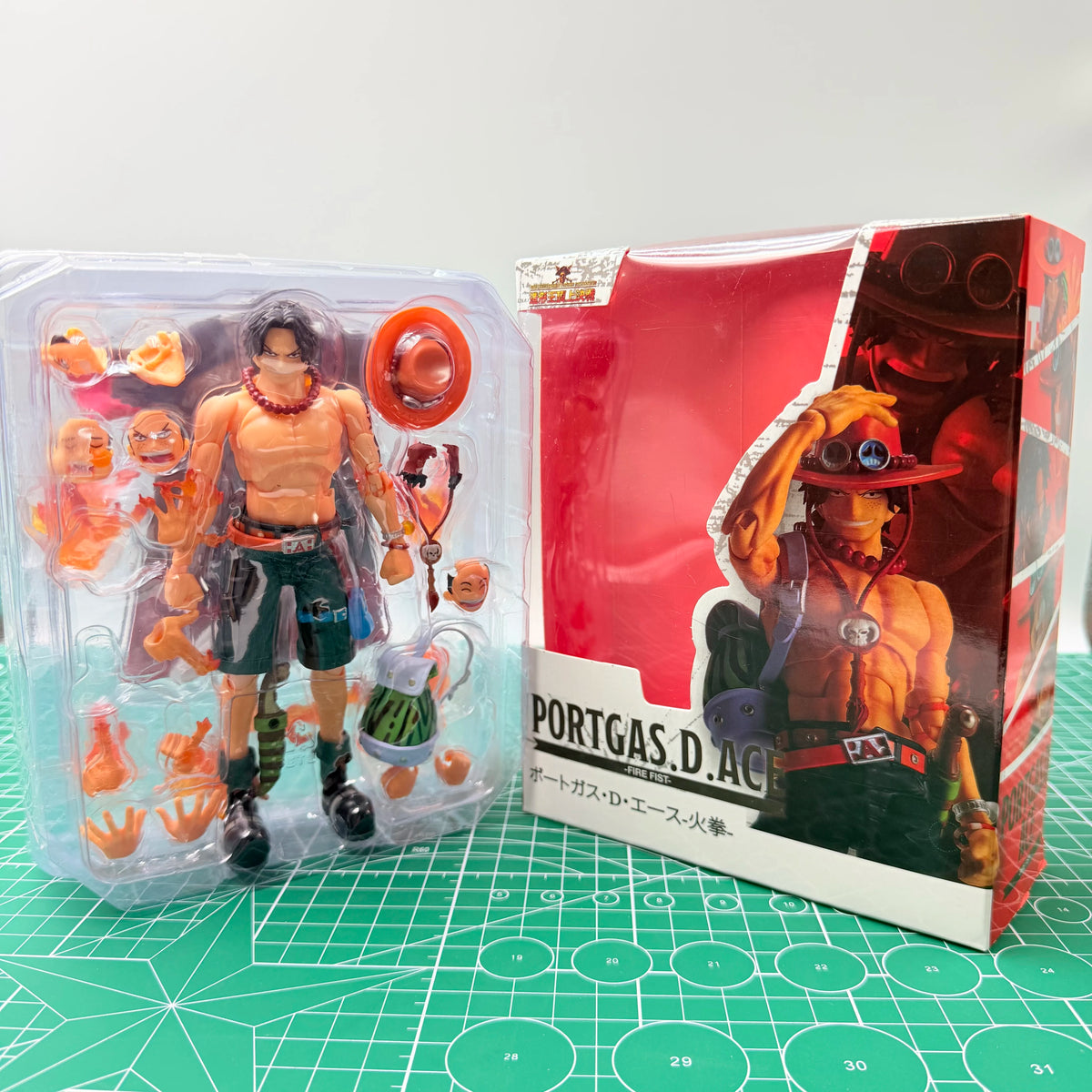 Bandai Soul Limited SHF Fire Fist Ace Top War One Piece Joint Mobile Handheld Model in Stock