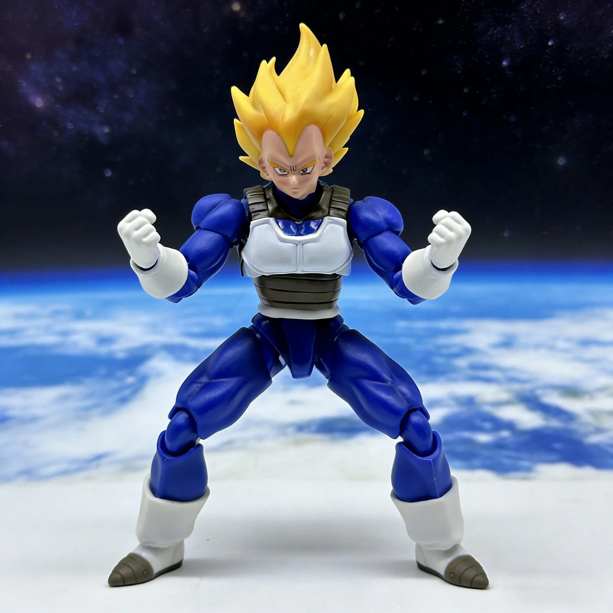Bandai SHF Dragon Ball Vegeta Figure, Super Saiyan Action Model, Desktop Collectible Decoration & Gift