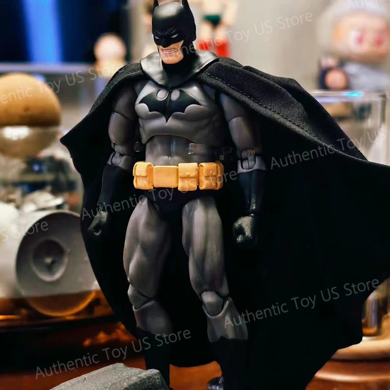 2025 NEW CT Toys Batman Figure Batman Mafex 126 Action Figure DC Justice League Hush Figurine The Dark Knight Collection Kid Toy