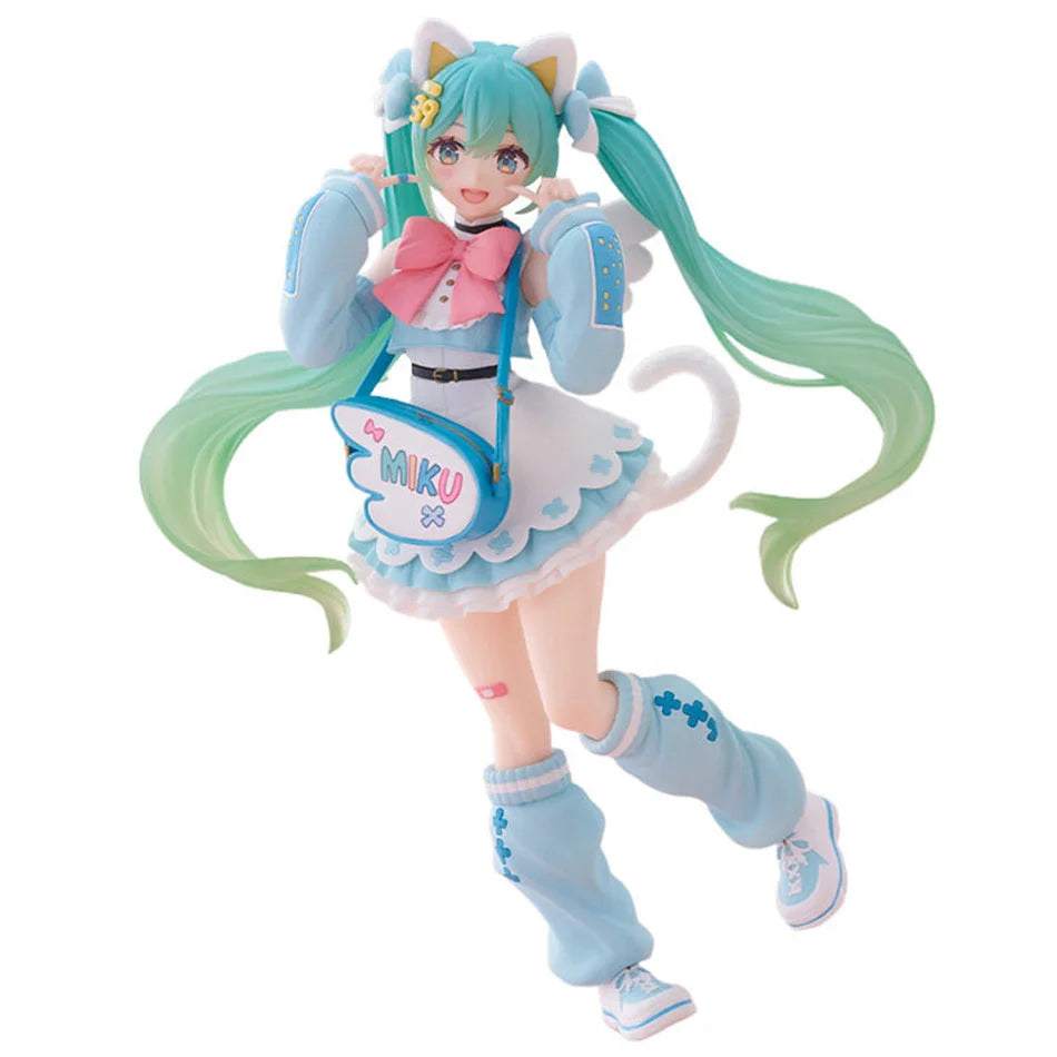Original fashion Hatsune Miku Anime Figure Action Figurine Model Collector Toys Hatsune Miku BANPRESTO Collectible Gift