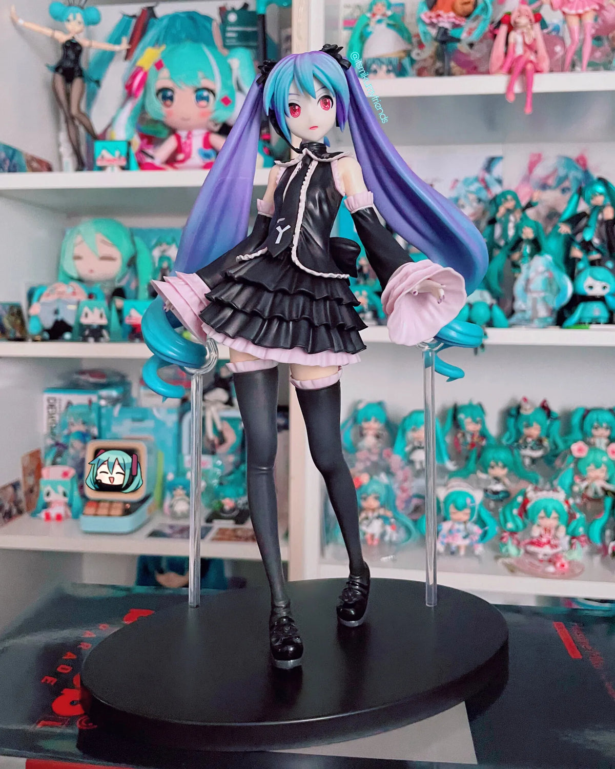 17CM Anime Hatsune Miku Project DIVA Arcade Future Tone Hatsune Miku Black Dress Lolita Model Toy Gift Collection Aciton Figure